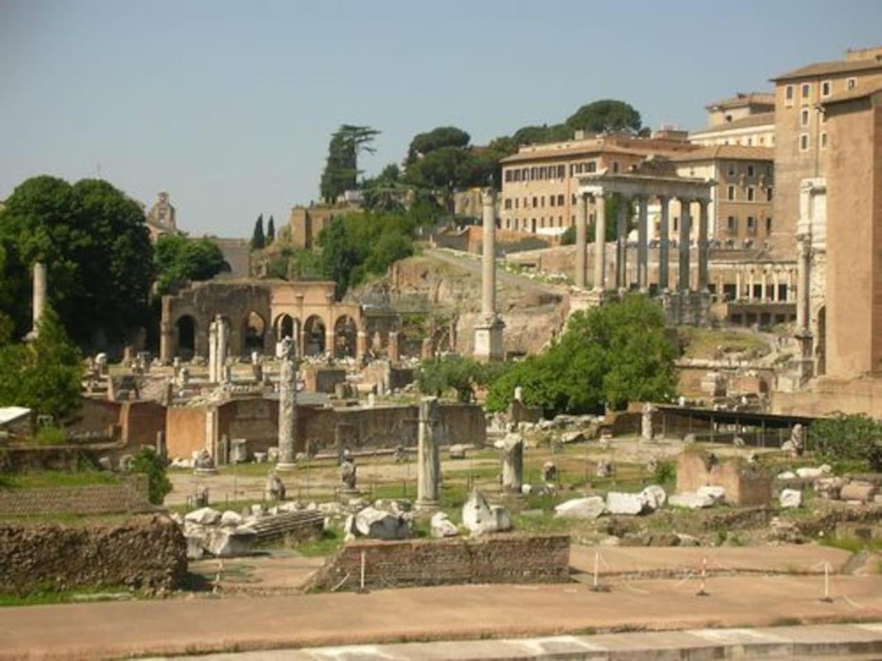 Appartamento Lovely Near Colosseum Roma