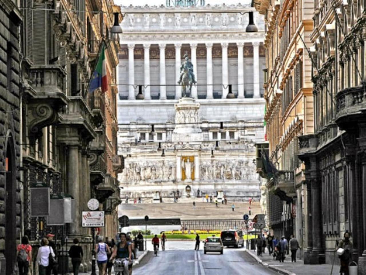 Appartamento Lovely Near Colosseum Roma