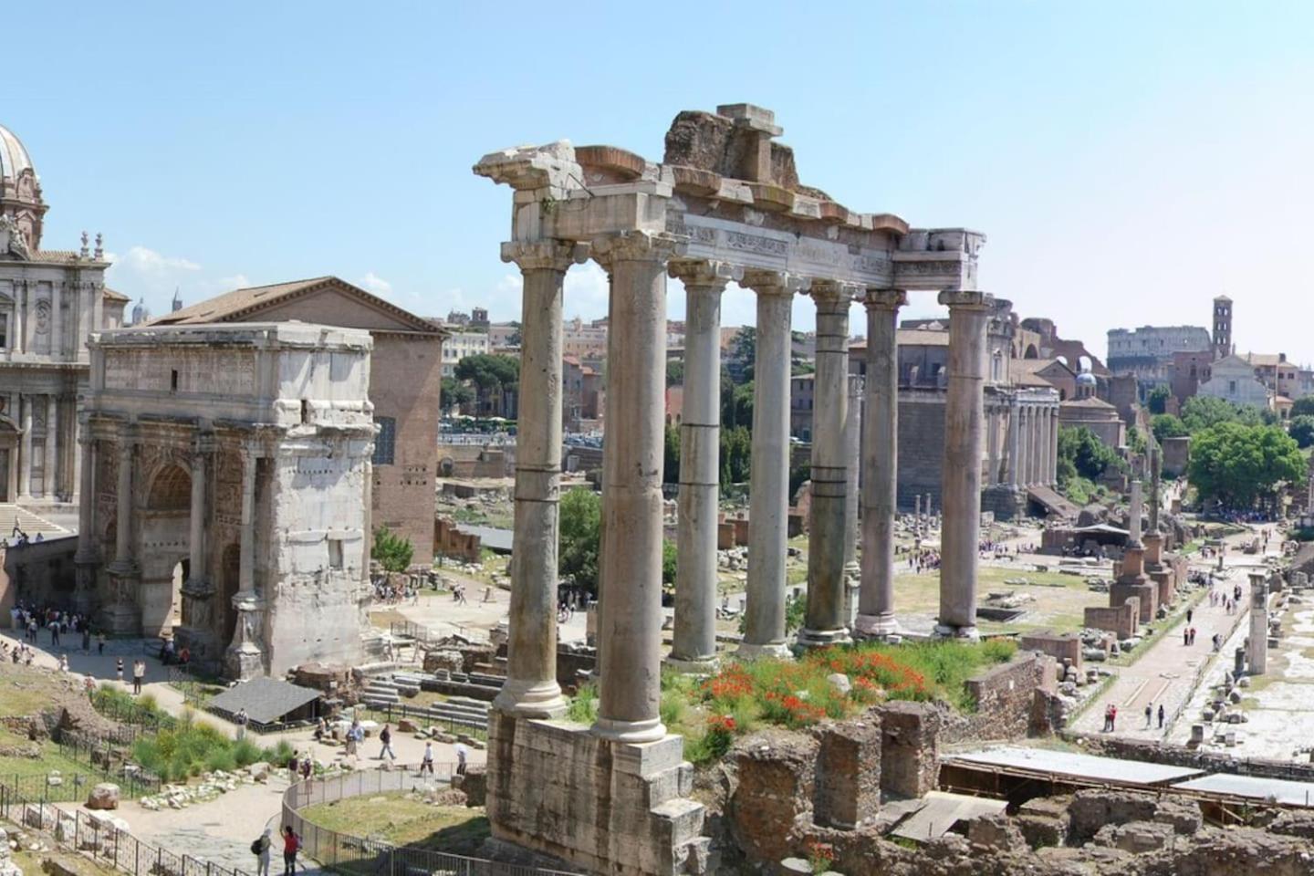 Lovely Near Colosseum Rom